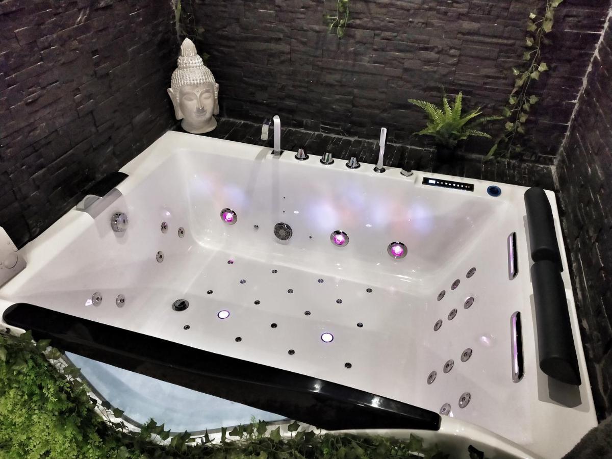 Suite Jacuzzi Privatif Plage Des Catalans Marseille Kültér fotó
