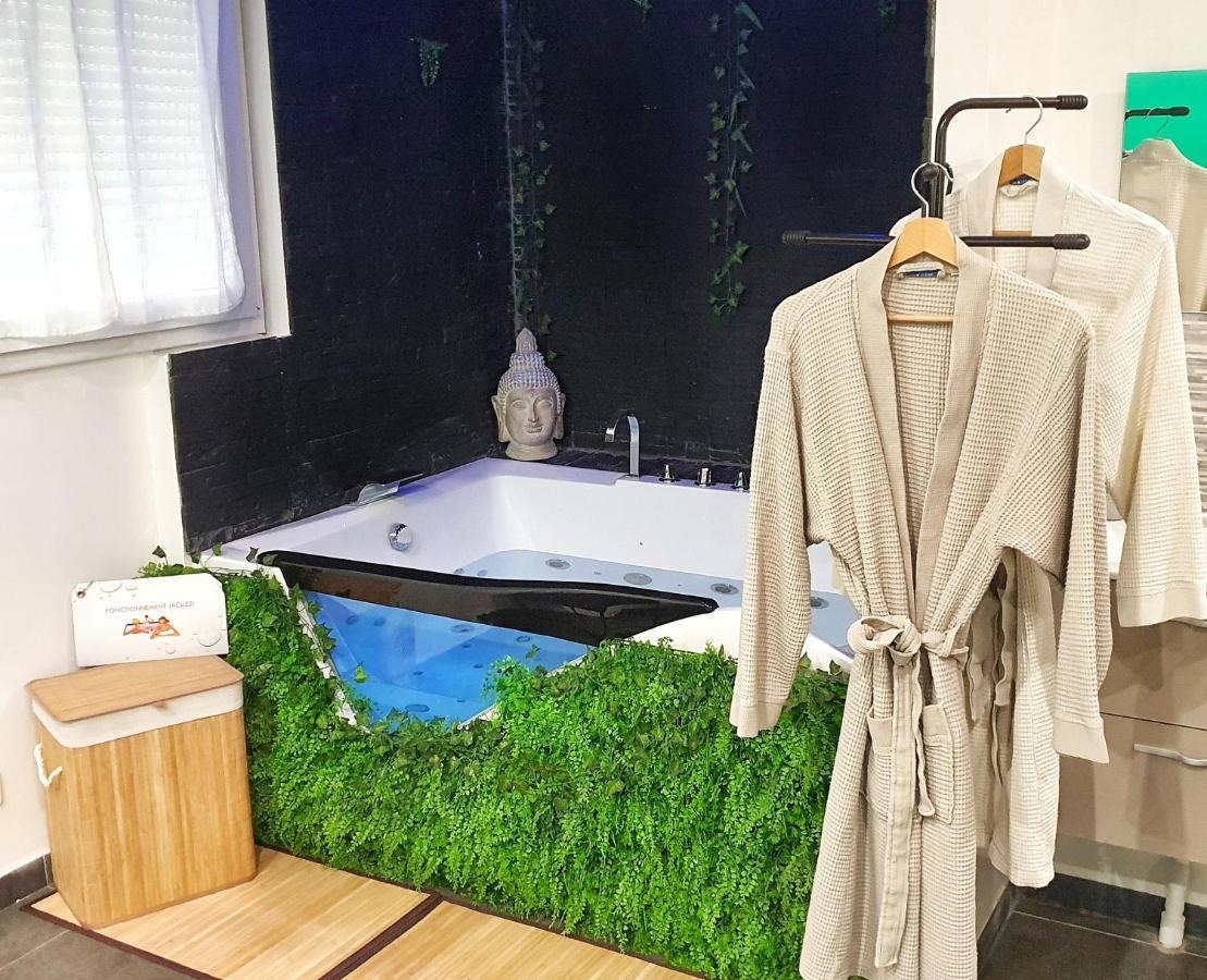 Suite Jacuzzi Privatif Plage Des Catalans Marseille Kültér fotó