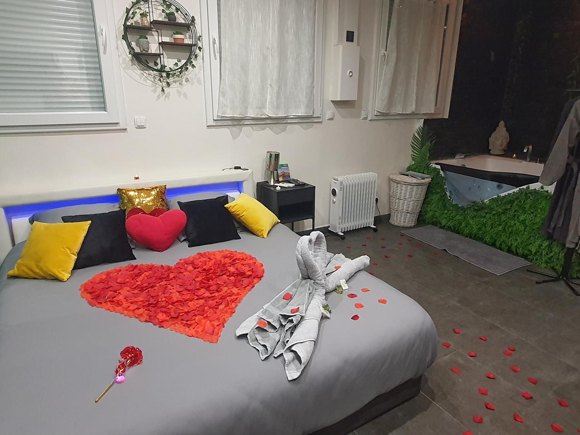 Suite Jacuzzi Privatif Plage Des Catalans Marseille Kültér fotó